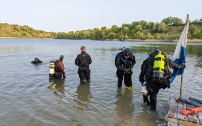 Eftersøgning i Lynge Grusgrav med CMAS***-kursisterne